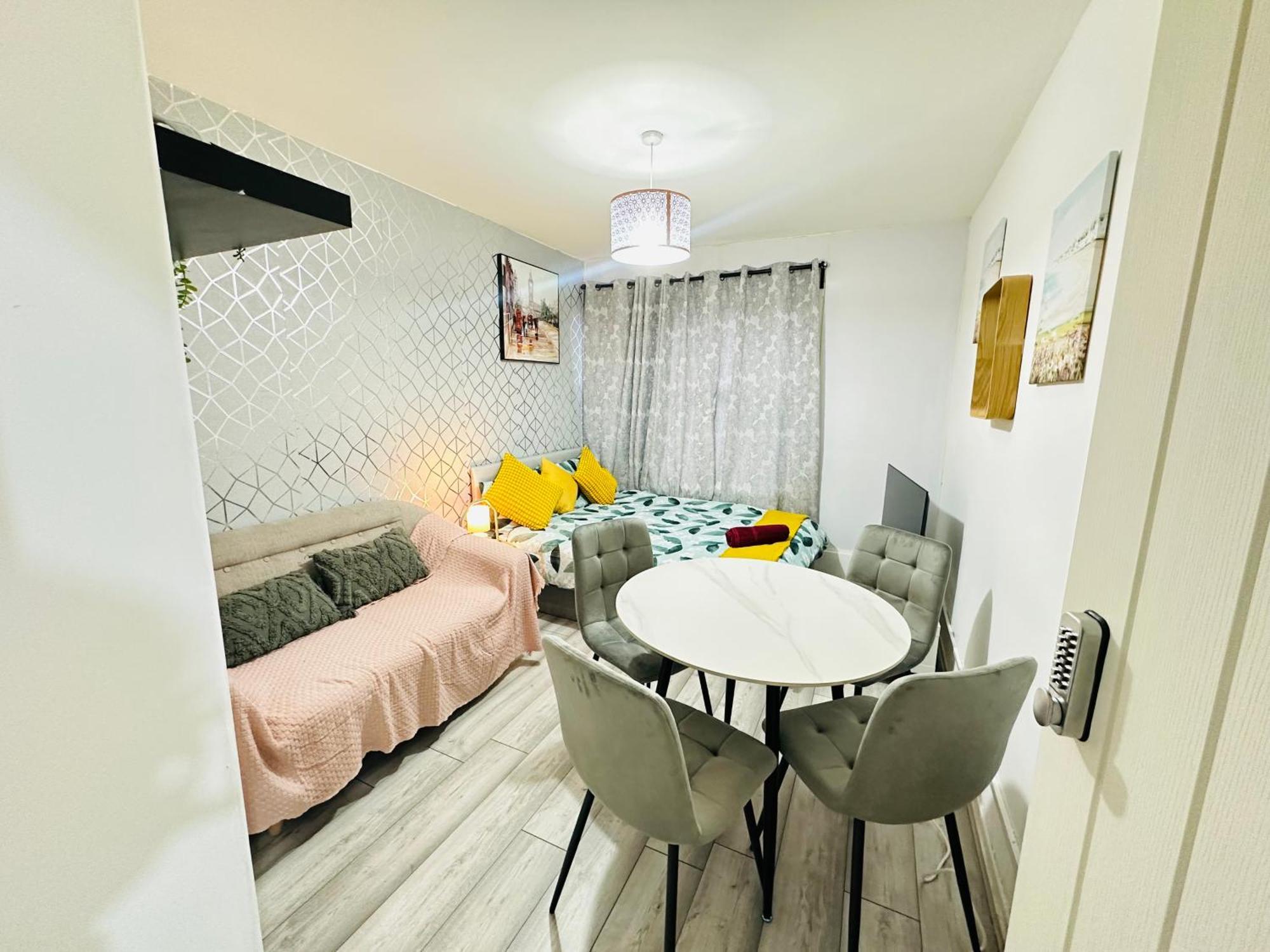 Flat In Aldgate East, Appartamento